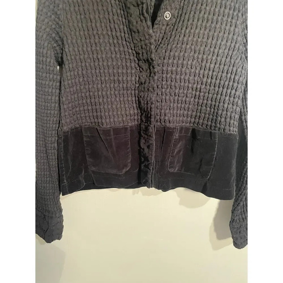 Mod-o-doc Black Waffle Knit and Velvet Casual Lightweight Jacket - Picture 4 of 10